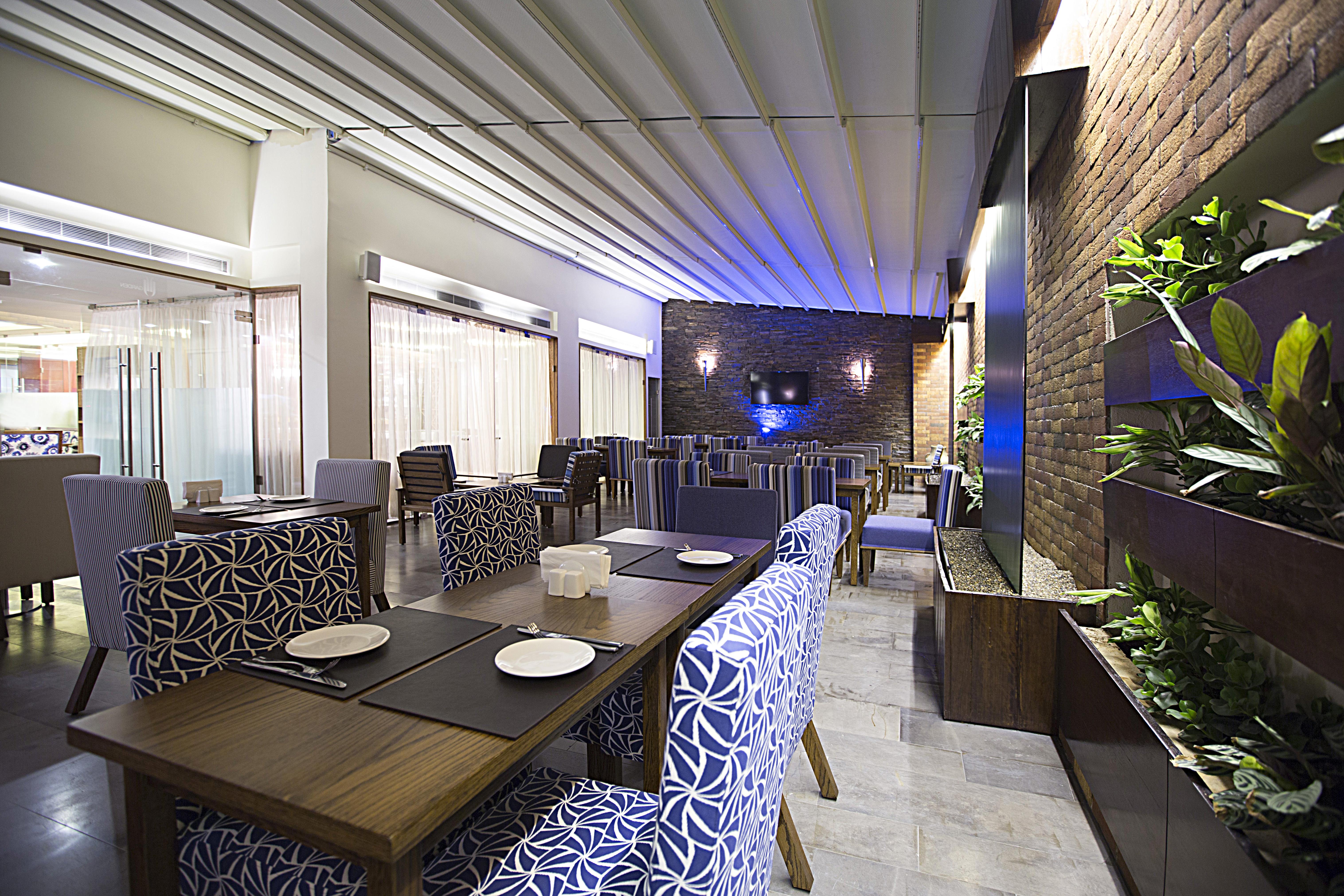 The J Hotel & Spa Beirut Exterior foto