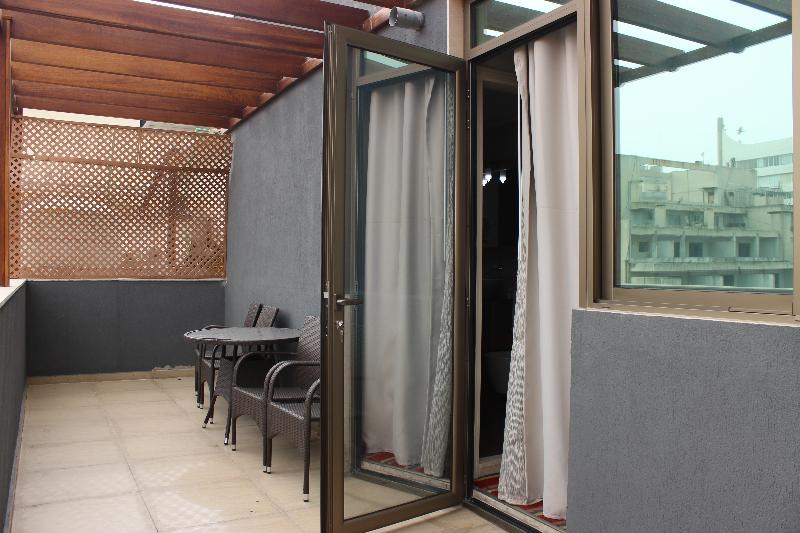 The J Hotel & Spa Beirut Exterior foto